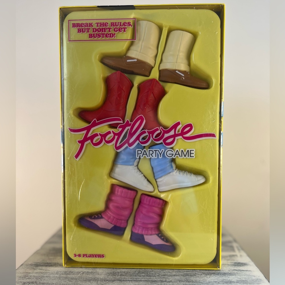 FUNKO Footloose Party Game BASED ON THE MOVIE! (3-8 PLAYERS, AGE 10+)
